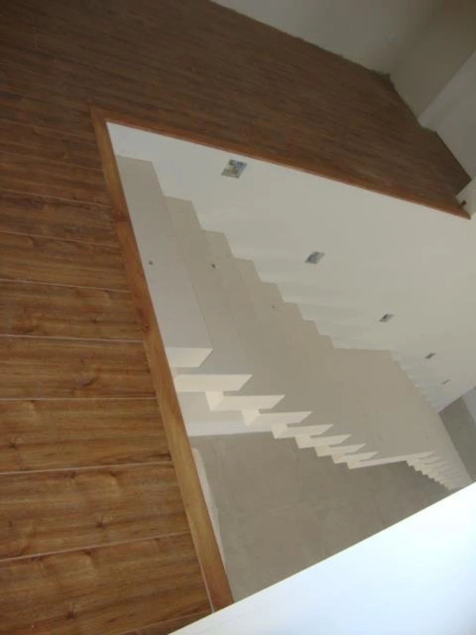 Foto 1:  — Madeicia.com